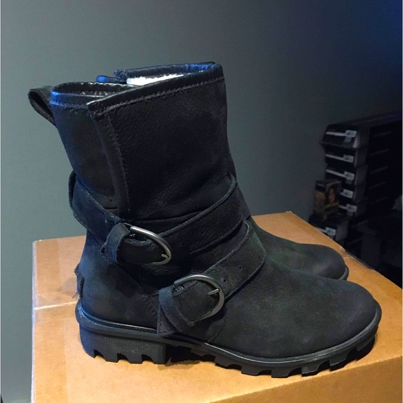 Sorel boots - Picture 2 of 12